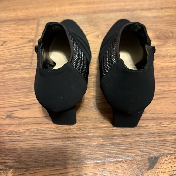 Andiamo Womens Black Heeled Ankle Booties Size 7 1/2 Woven Detail Dress Shoes - Picture 7 of 12